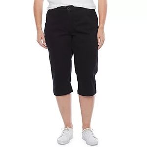 St. John's Bay 20W black capris